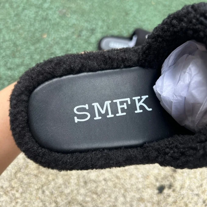 SMFK Black Slides