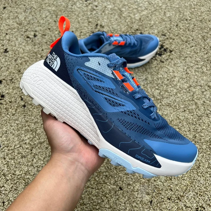 The North Face Altamesa 500 Blue White