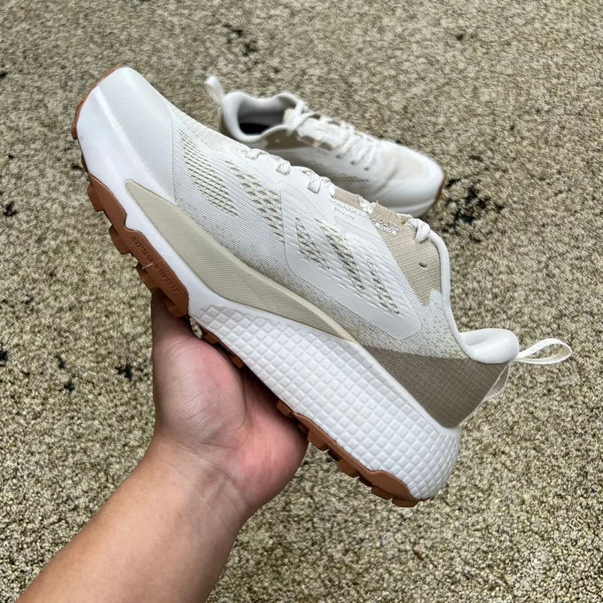 The North Face Altamesa 500 Beige White