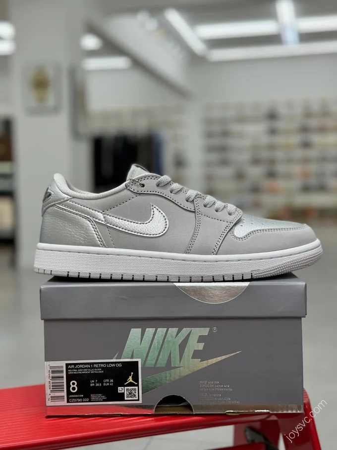 Air Jordan 1 Low Silver Low-Top Sneaker CZ0790-002