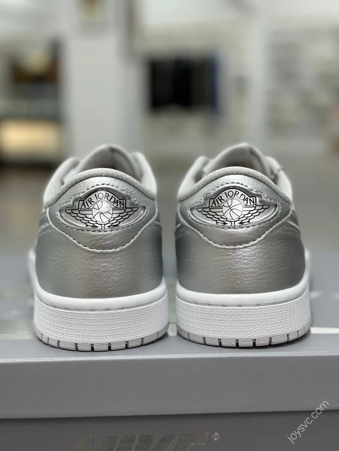 Air Jordan 1 Low Silver Low-Top Sneaker CZ0790-002