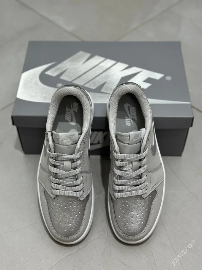 Air Jordan 1 Low Silver Low-Top Sneaker CZ0790-002