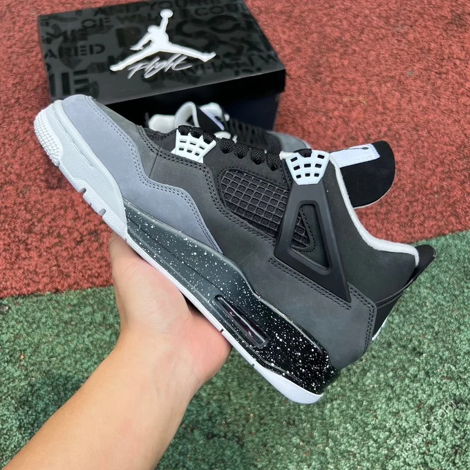 Air Jordan 4 Retro 