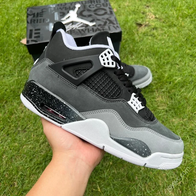 Air Jordan 4 Retro 