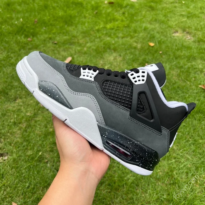 Air Jordan 4 Retro 