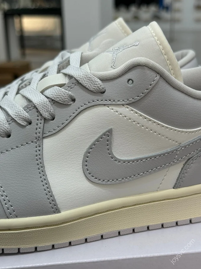 Air Jordan 1 Low White Gray DC0774-103