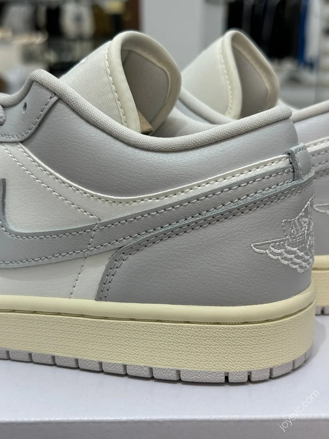 Air Jordan 1 Low White Gray DC0774-103