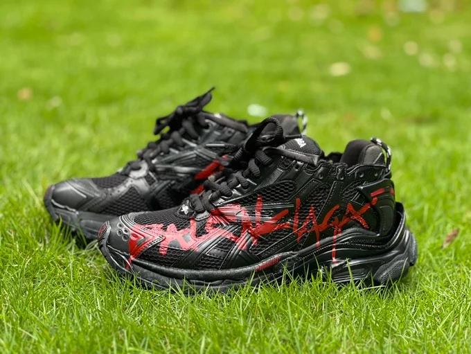 Balenciaga Runner Graffiti Red Black