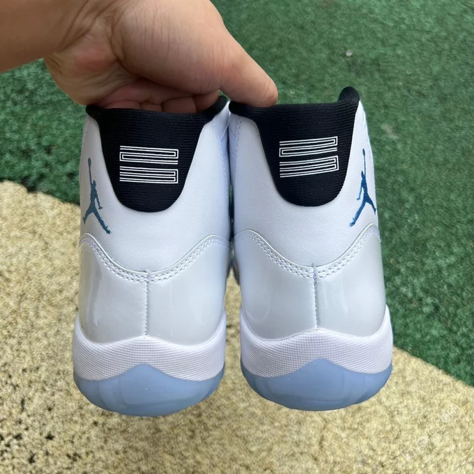 Air Jordan 11 