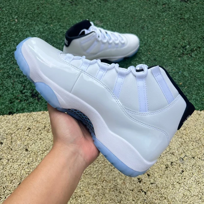 Air Jordan 11 