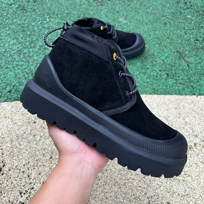 UGG Neumel Weather Hybrid Black Mid-Top