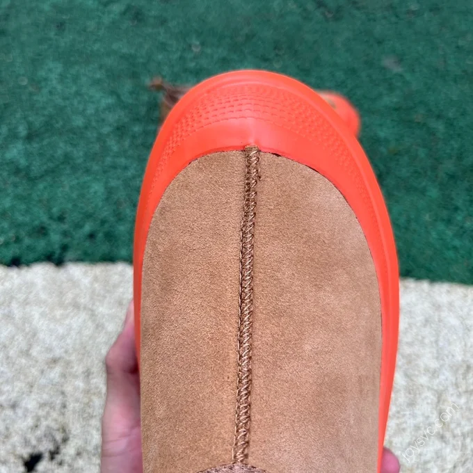 UGG Neumel Weather Hybrid Brown Orange