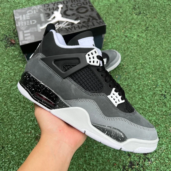 Air Jordan 4 Retro 