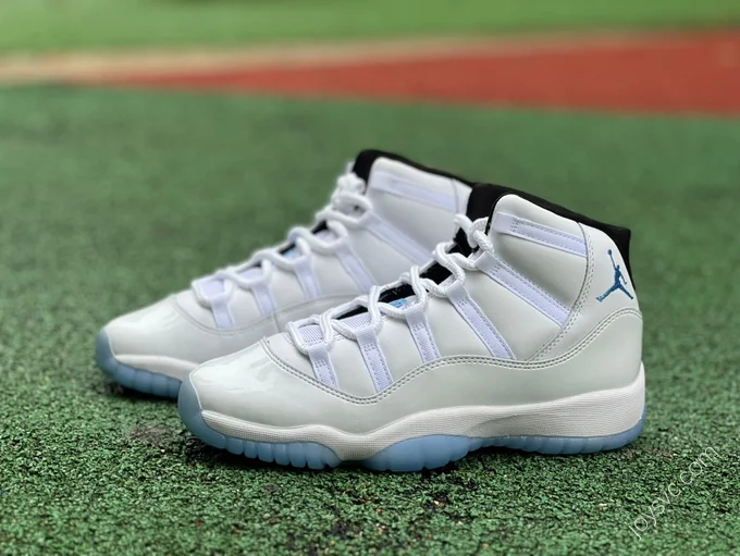 Air Jordan 11 WMNS 