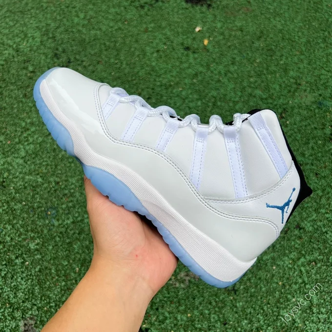 Air Jordan 11 WMNS 