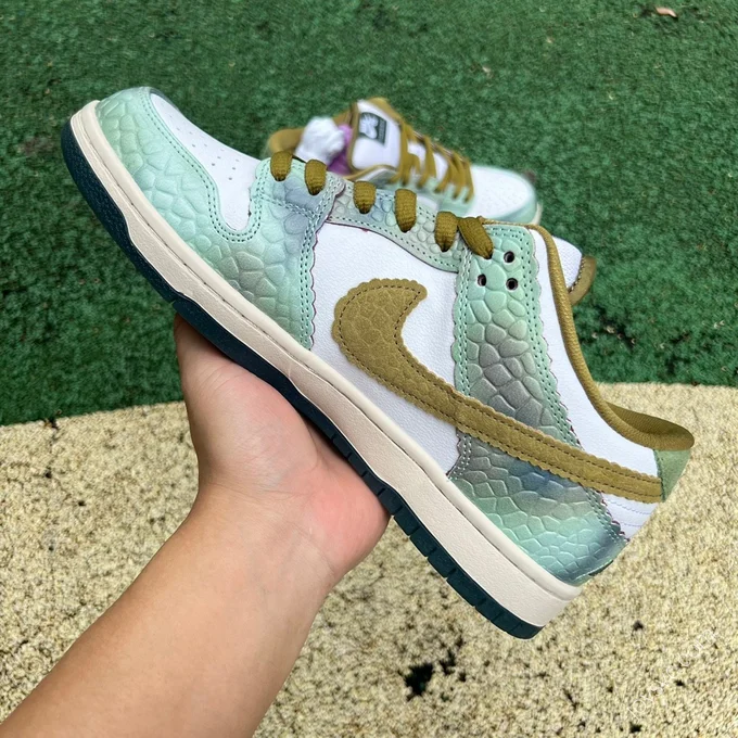 Nike Dunk SB Low 