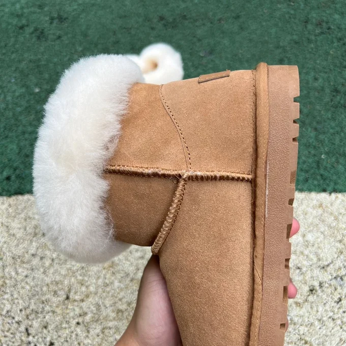 UGG Brown Mid-Top