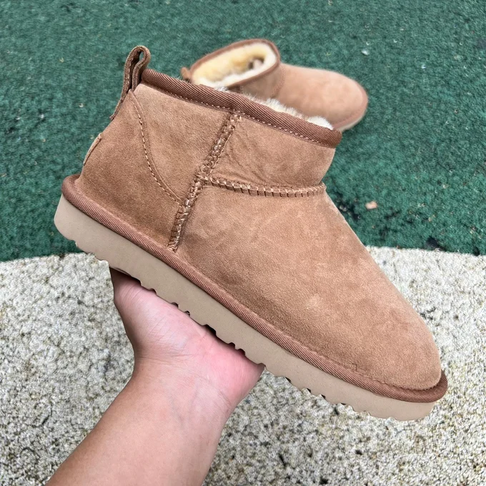 UGG Brown Mid-Top