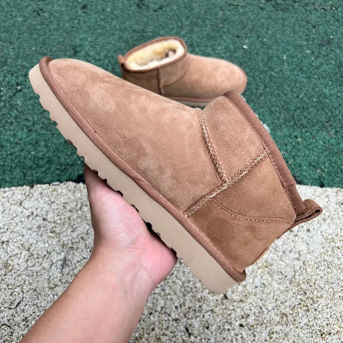 UGG Brown Mid-Top