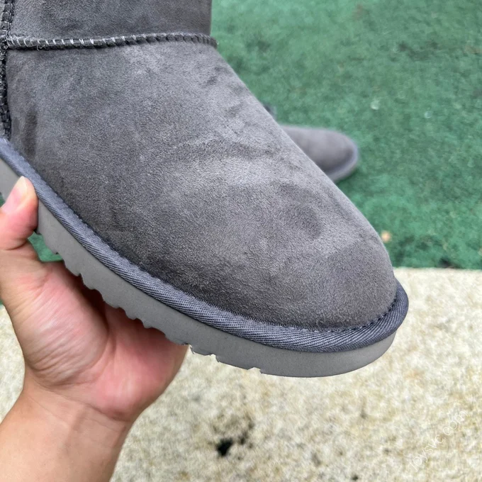 UGG Grey Mid-Top