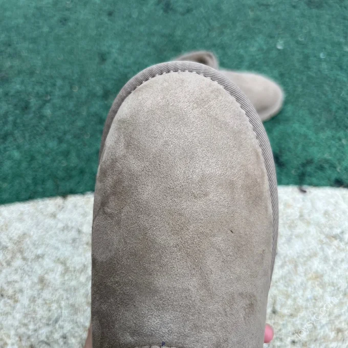 UGG Beige Mid-Top