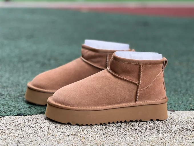 UGG Brown Mid-Top