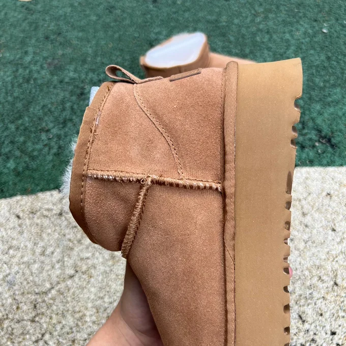 UGG Brown Mid-Top