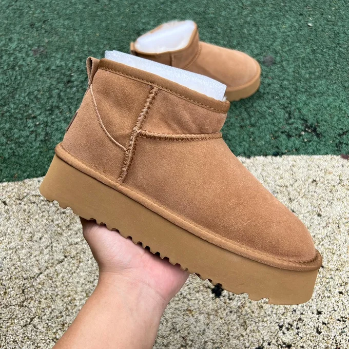 UGG Brown Mid-Top