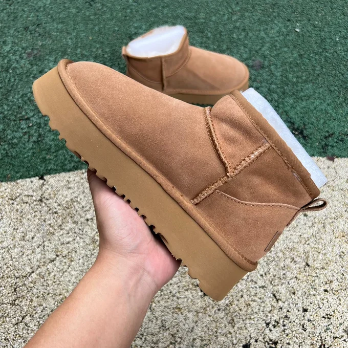 UGG Brown Mid-Top