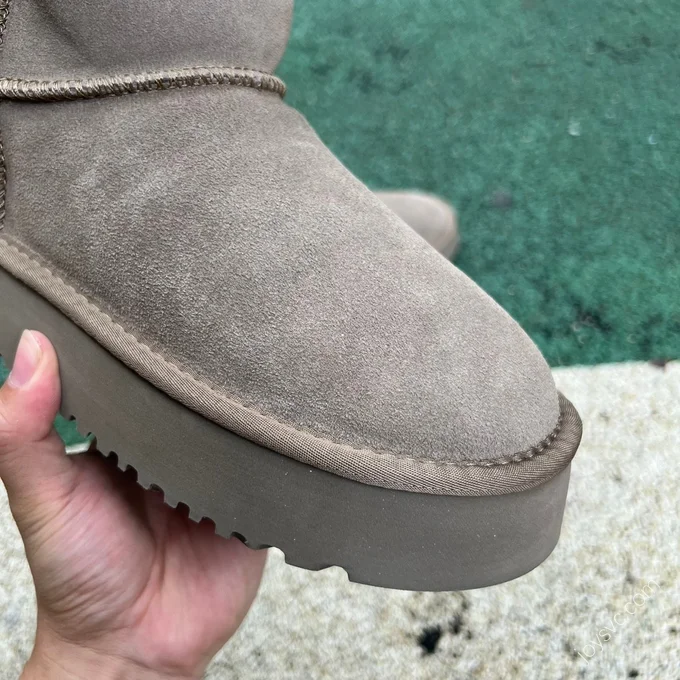 UGG Grey Mid-Top