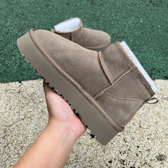 UGG Grey Mid-Top