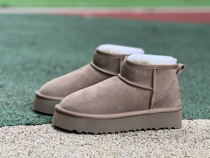 UGG Grey Mid-Top