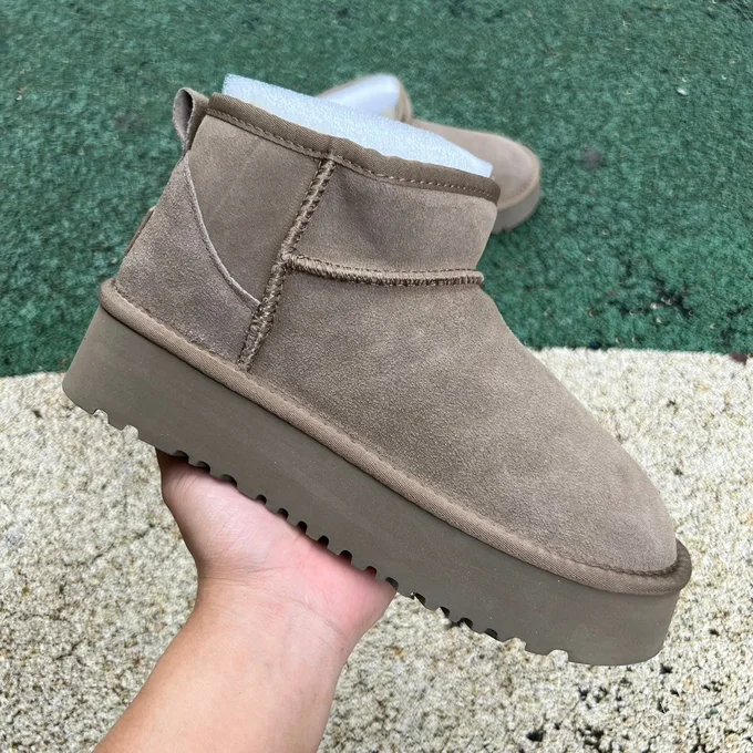 UGG Grey Mid-Top