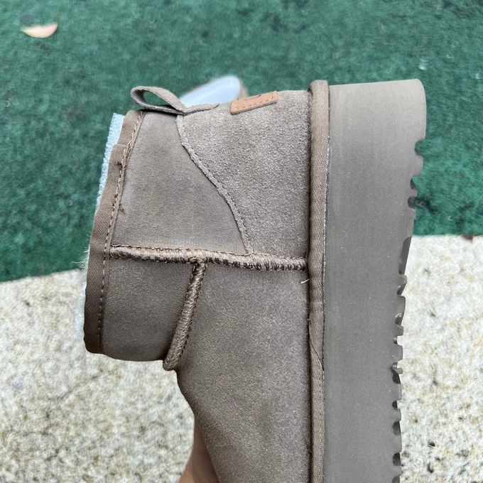 UGG Grey Mid-Top