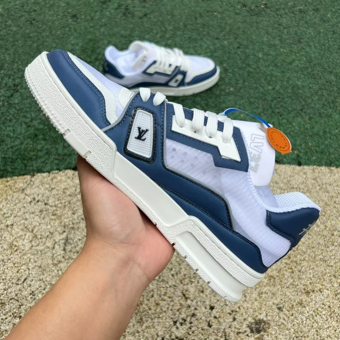 LOUIS VUITTON Trainer White Blue