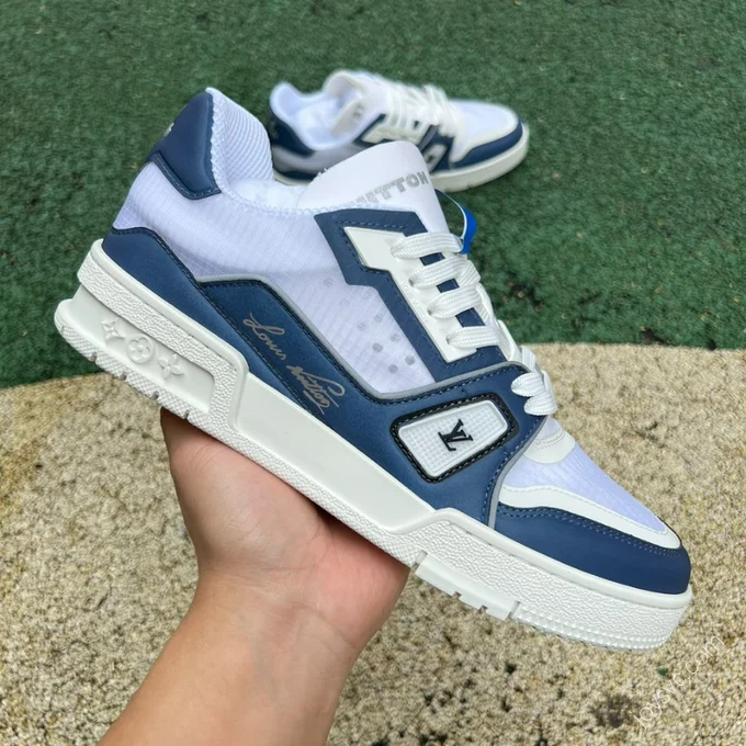 LOUIS VUITTON Trainer White Blue