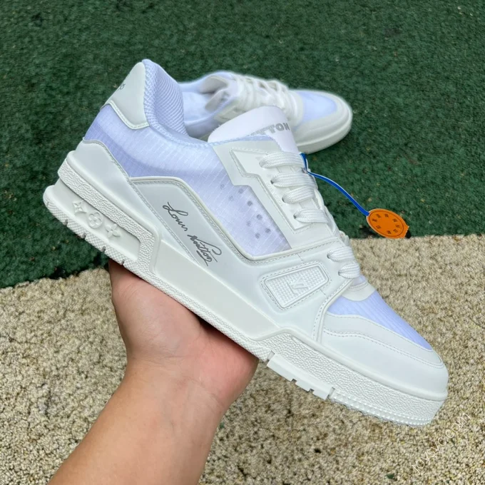 LOUIS VUITTON Trainer White