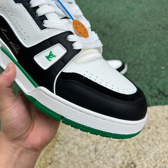 LOUIS VUITTON Trainer White Black Green