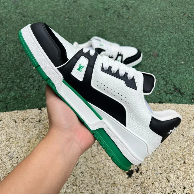 LOUIS VUITTON Trainer White Black Green