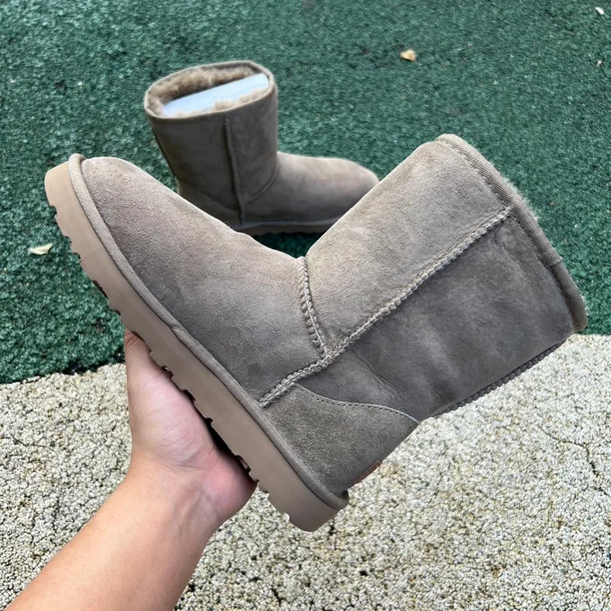 UGG Brown High-Top