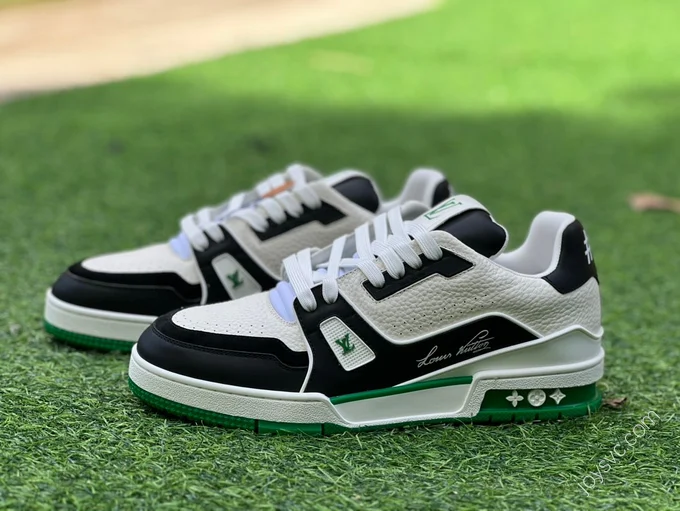 LOUIS VUITTON Trainer Black White Green