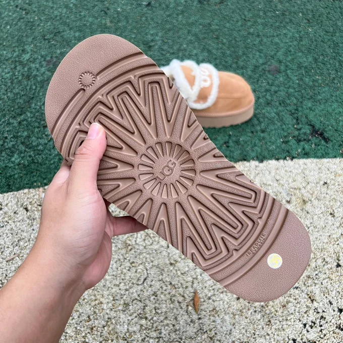 UGG Platform Slides