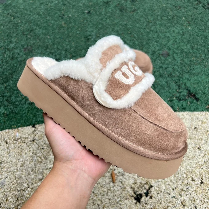 UGG Platform Slides