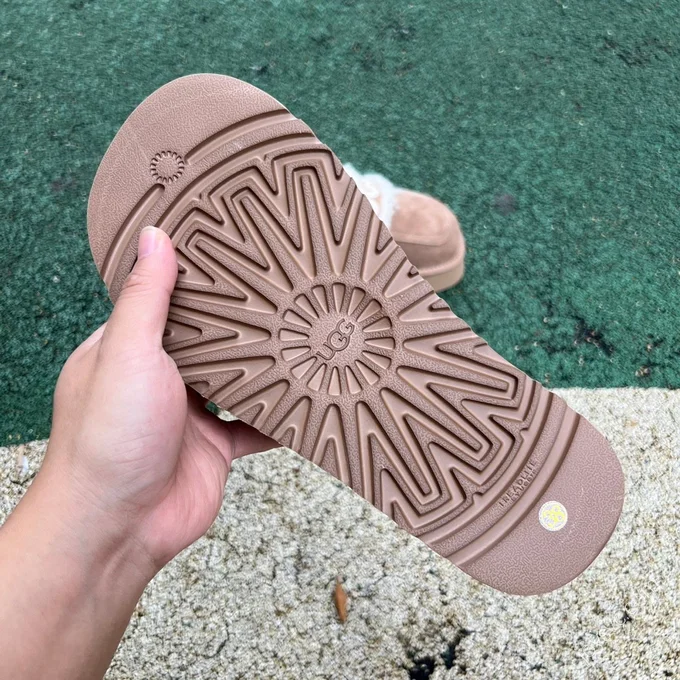 UGG Platform Slides