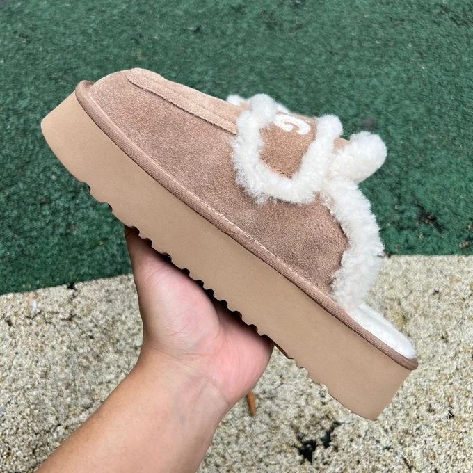 UGG Platform Slides