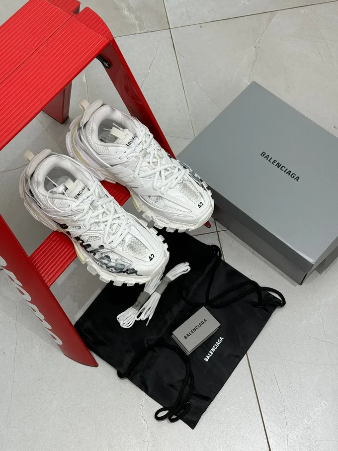 Balenciaga 4.0 Track Graffiti