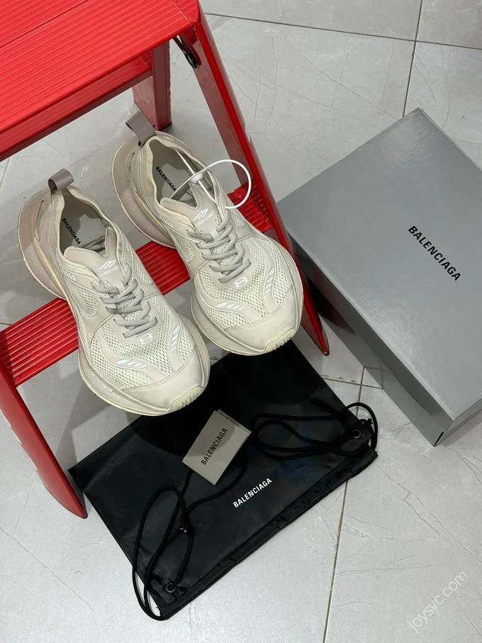 Balenciaga Circuit Beige