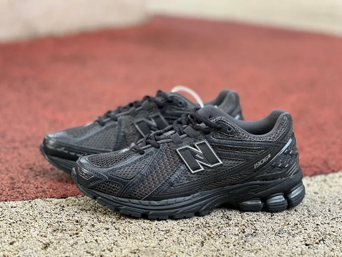 New Balance 1906R Black M1906RJB