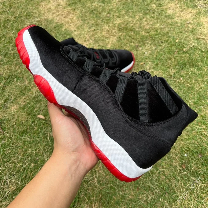 Air Jordan 11 WMNS 