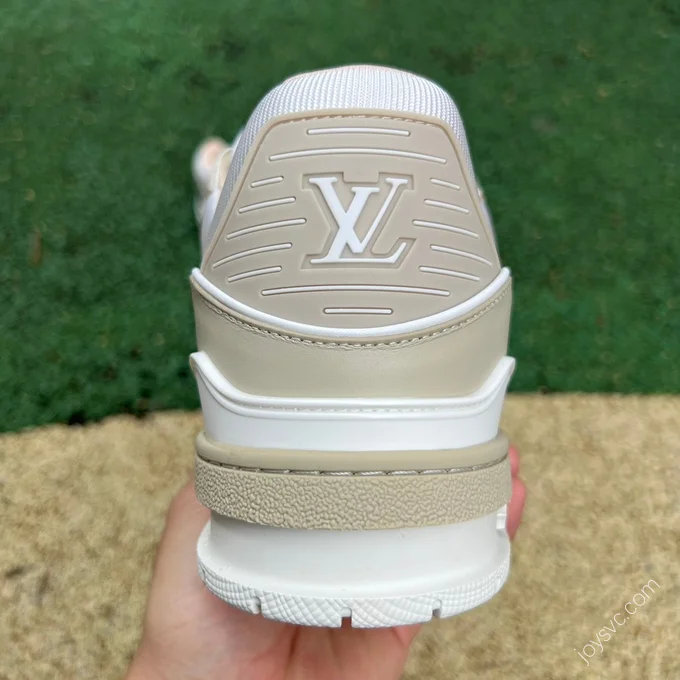 LOUIS VUITTON Trainer Beige Grey